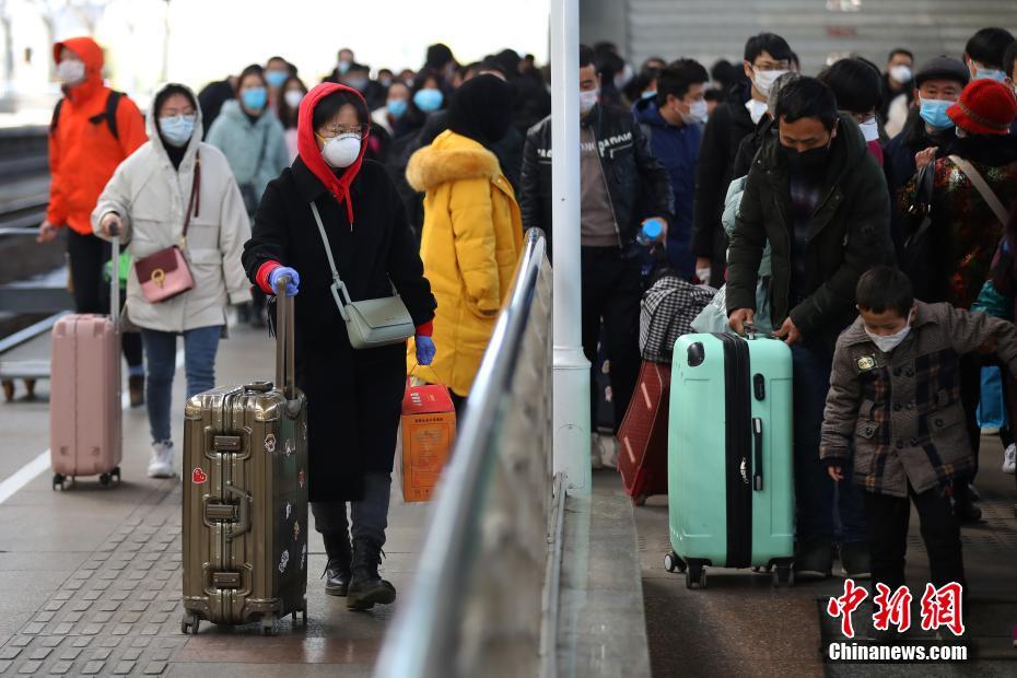 实用贴！疫情当下 学生如何过好“超长假期”？