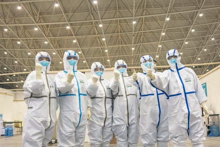 《医护人员心理防护手册》：万一被感染，如何渡过心理难关？