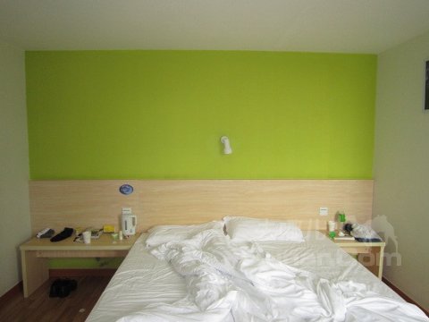 YZq0rWS1JANYY5f0Y480.jpg